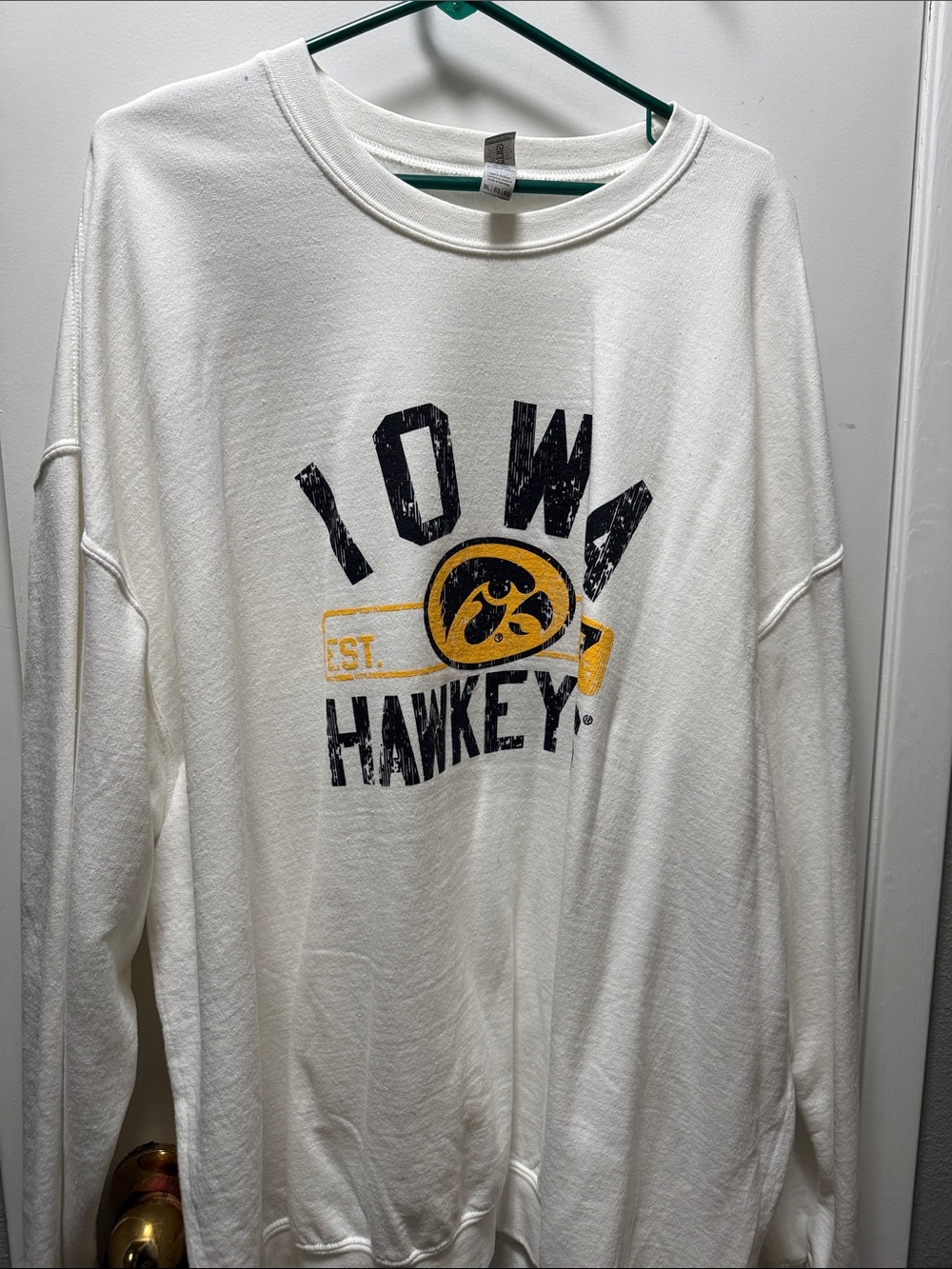 Iowa Hawkeyes adult 5x White Graphic Sweatshirt NWOT